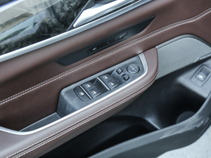 2018640i xDrive M\b {܇ƅ^	