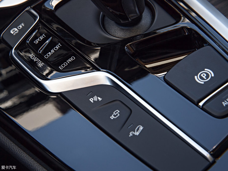 2018RX3Mڣ xDrive30d