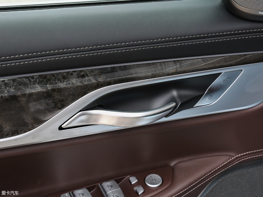 2018R7ϵ 730Li  ׿Խb