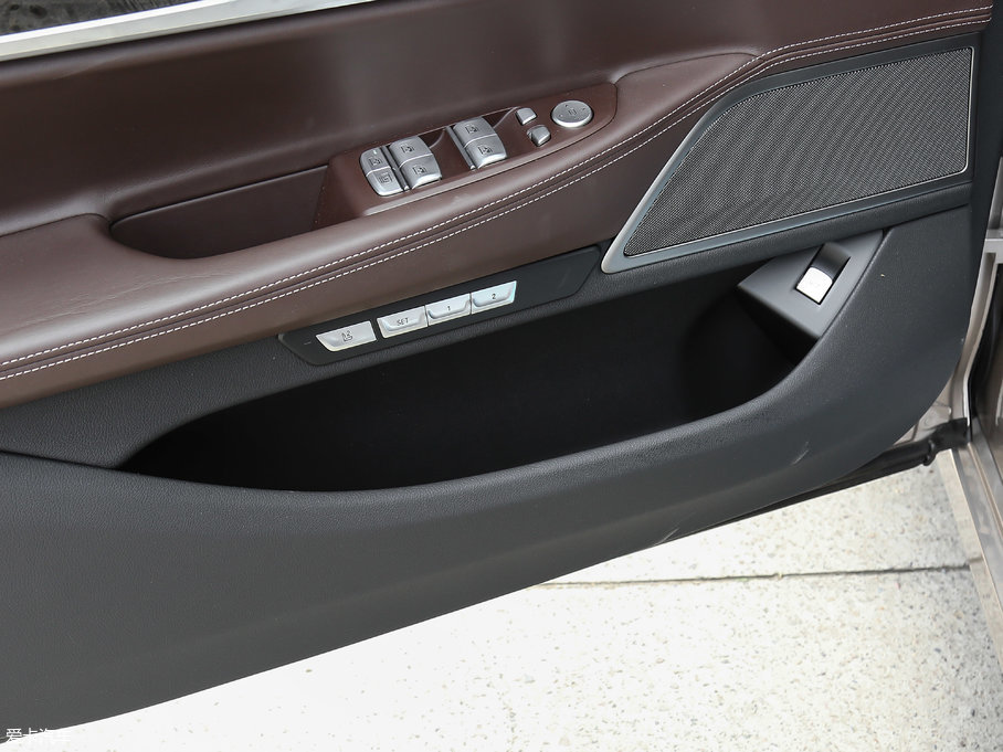 2018R7ϵ 730Li  ׿Խb