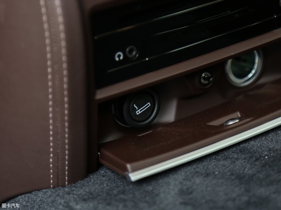 2018R7ϵ 730Li  ׿Խb