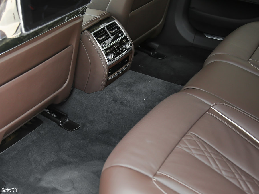 2018R7ϵ 730Li  ׿Խb