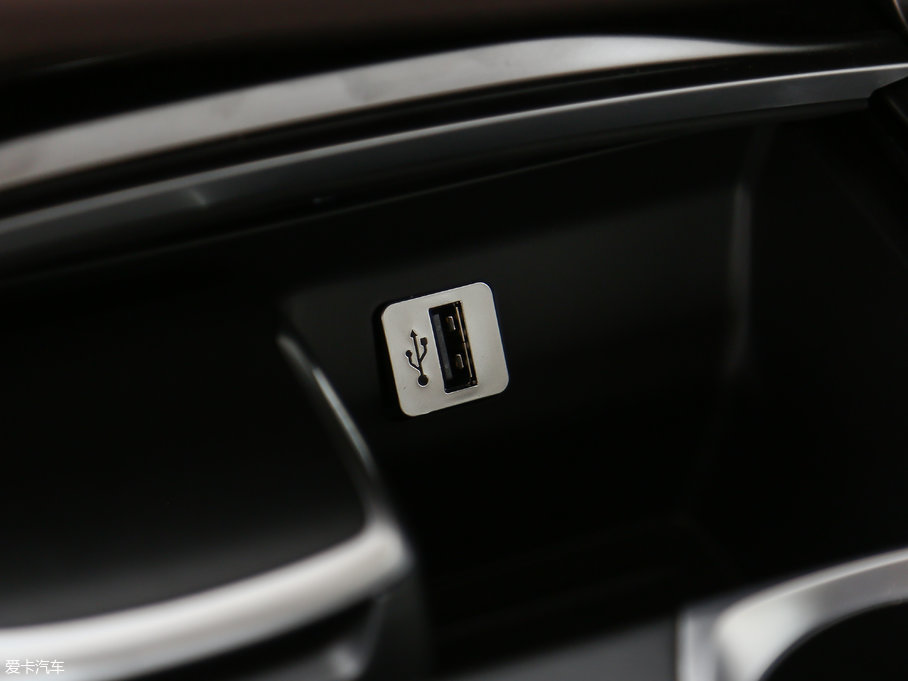 2018R7ϵ 730Li  ׿Խb