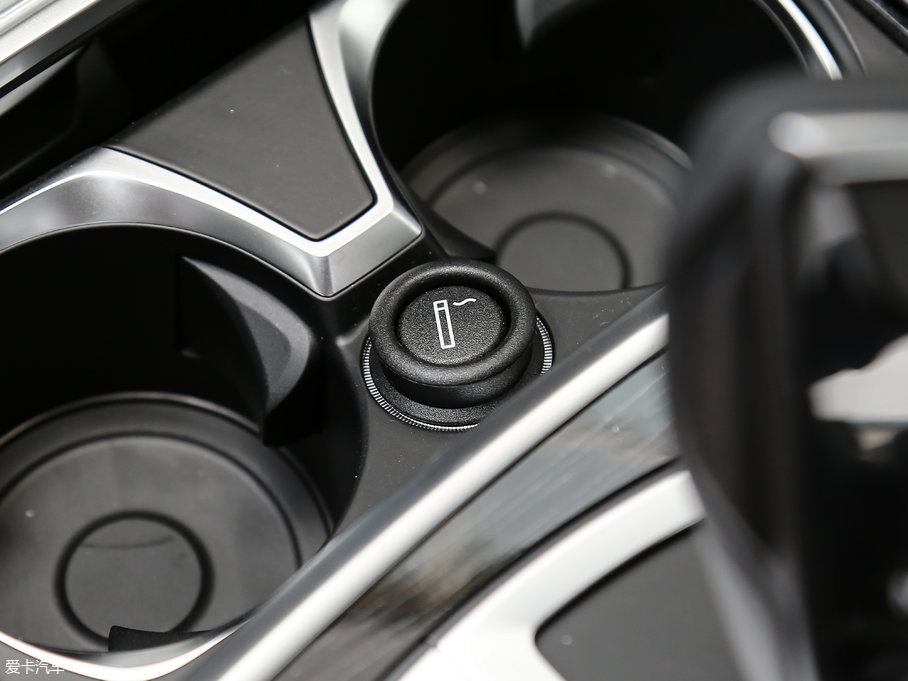 2018R7ϵ 730Li  M\b