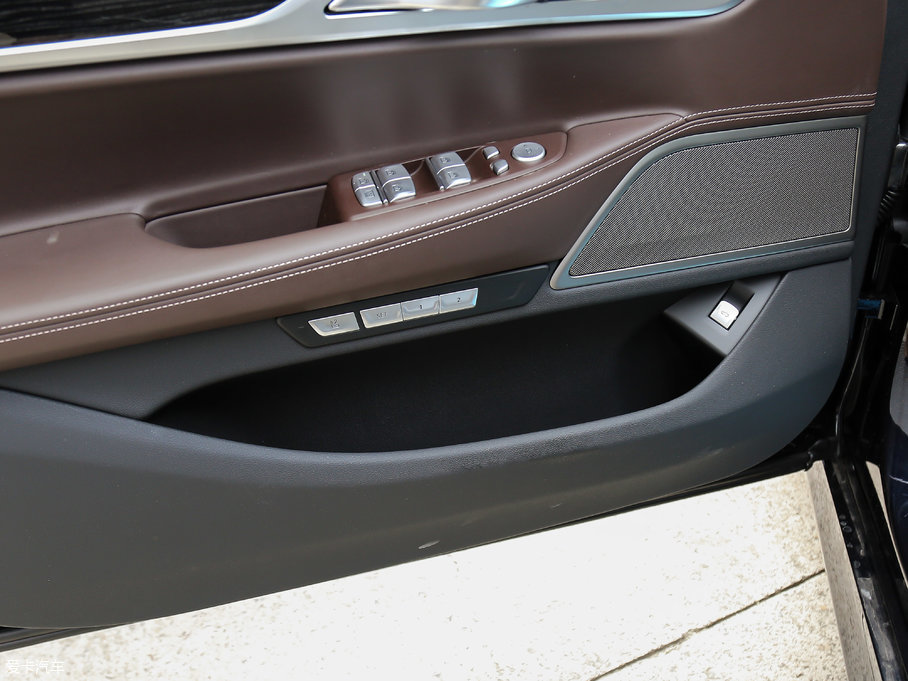 2018R7ϵ 730Li  M\b