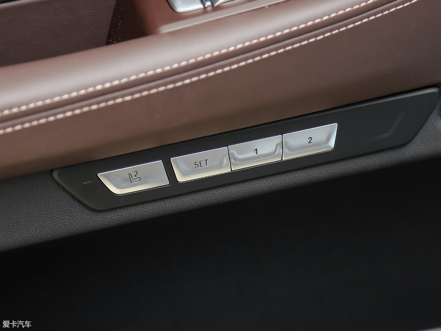 2018R7ϵ 730Li  M\b