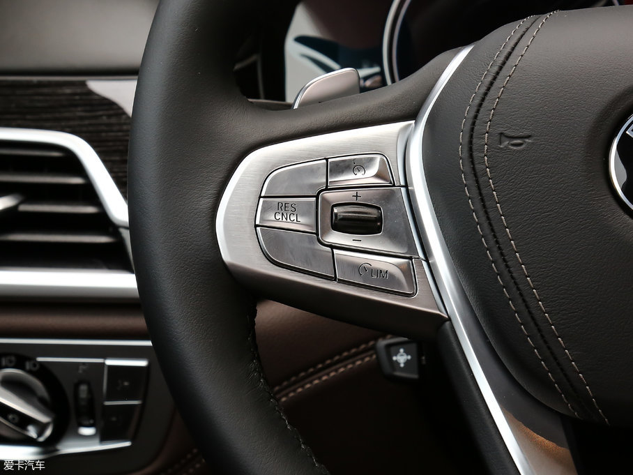 2018R7ϵ 730Li  M\b