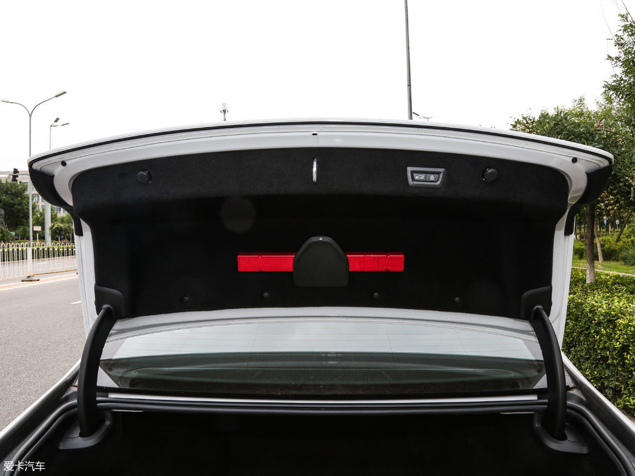 2018R7ϵ 730Li I M\b