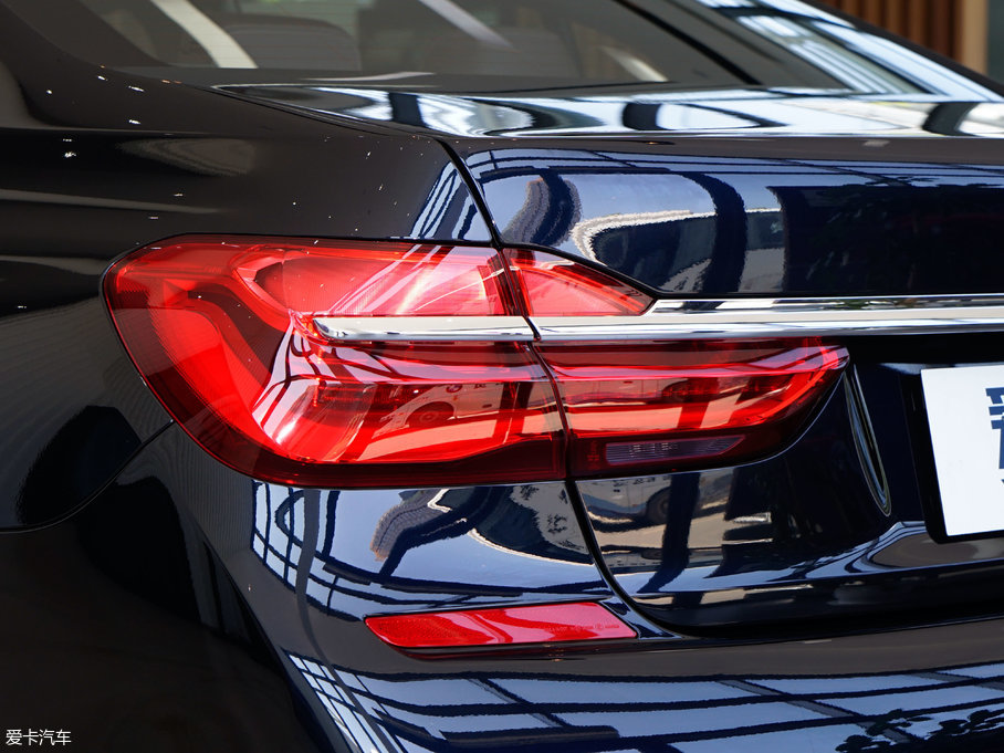 2018R7ϵ 730Li I(lng) M\(yn)(dng)b