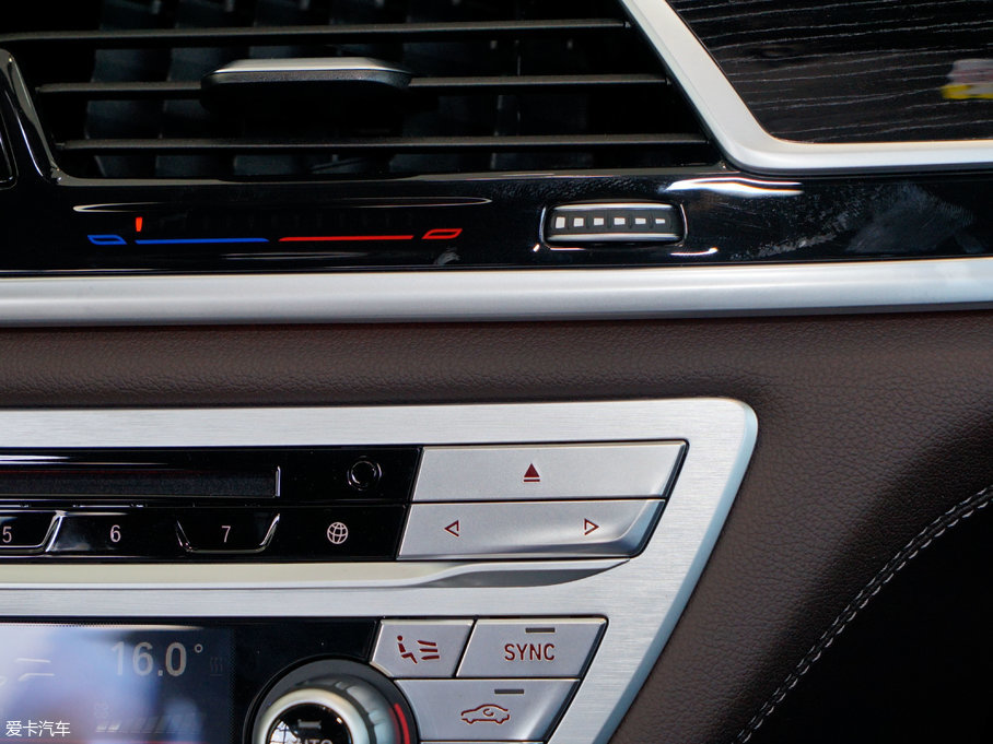 2018��R7ϵ 730Li �I���� M�\�����b