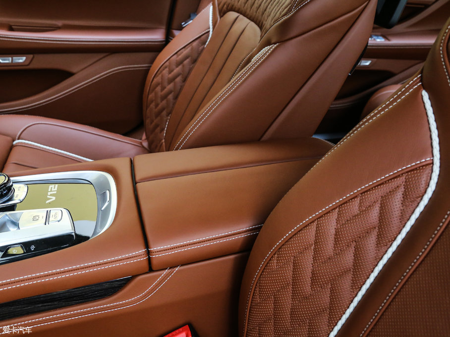 2018R7ϵ M760Li xDrive