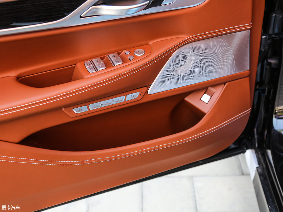 2018R7ϵ M760Li xDrive