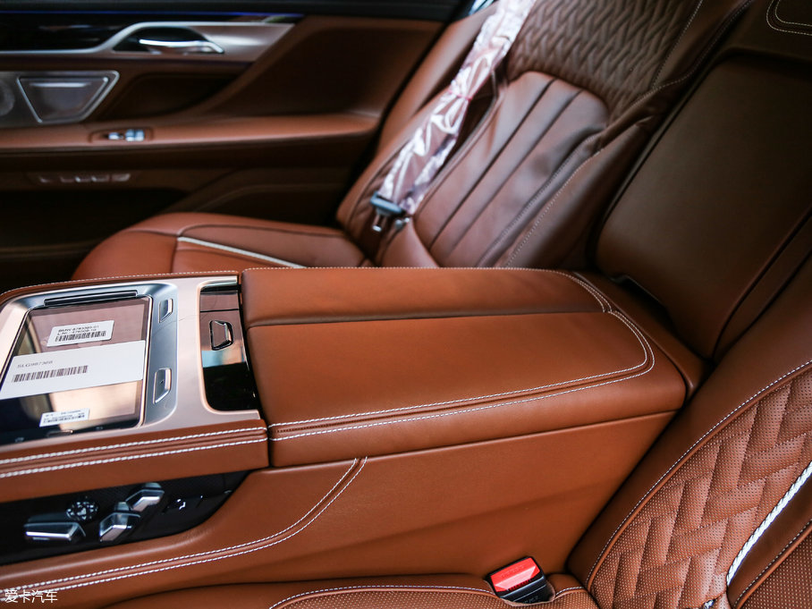 2018R7ϵ M760Li xDrive