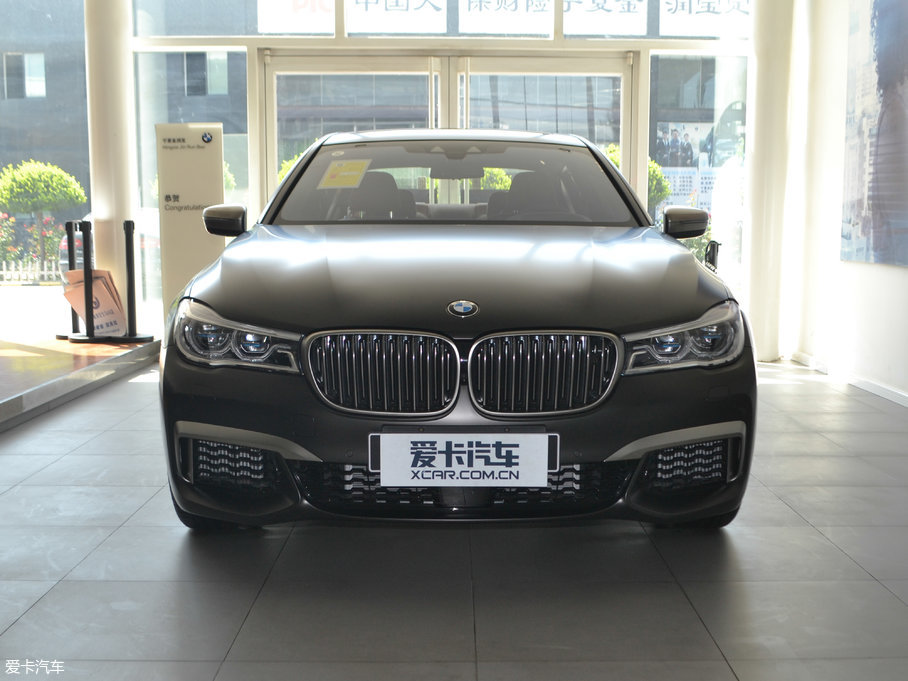 20187ϵ M760Li xDrive