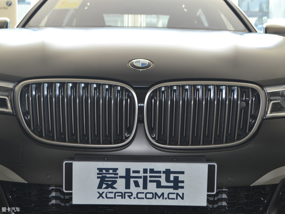 2018R7ϵ M760Li xDrive