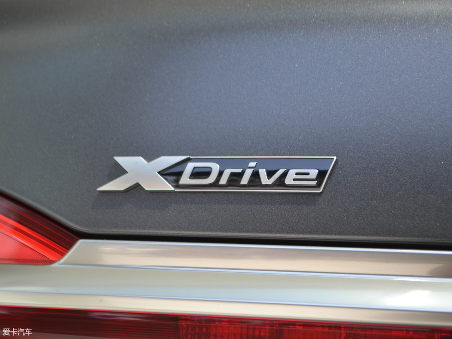 2018R7ϵ M760Li xDrive