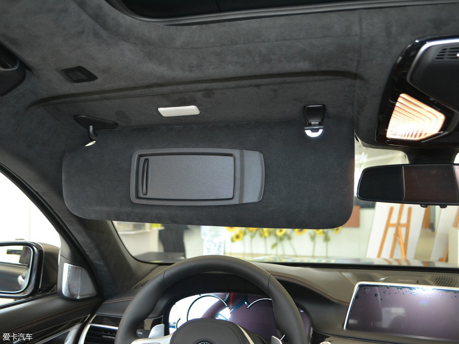 2018R7ϵ M760Li xDrive