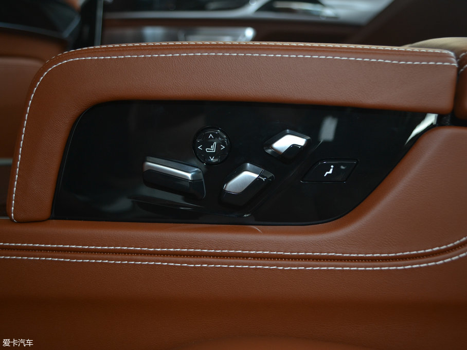 2018R7ϵ M760Li xDrive