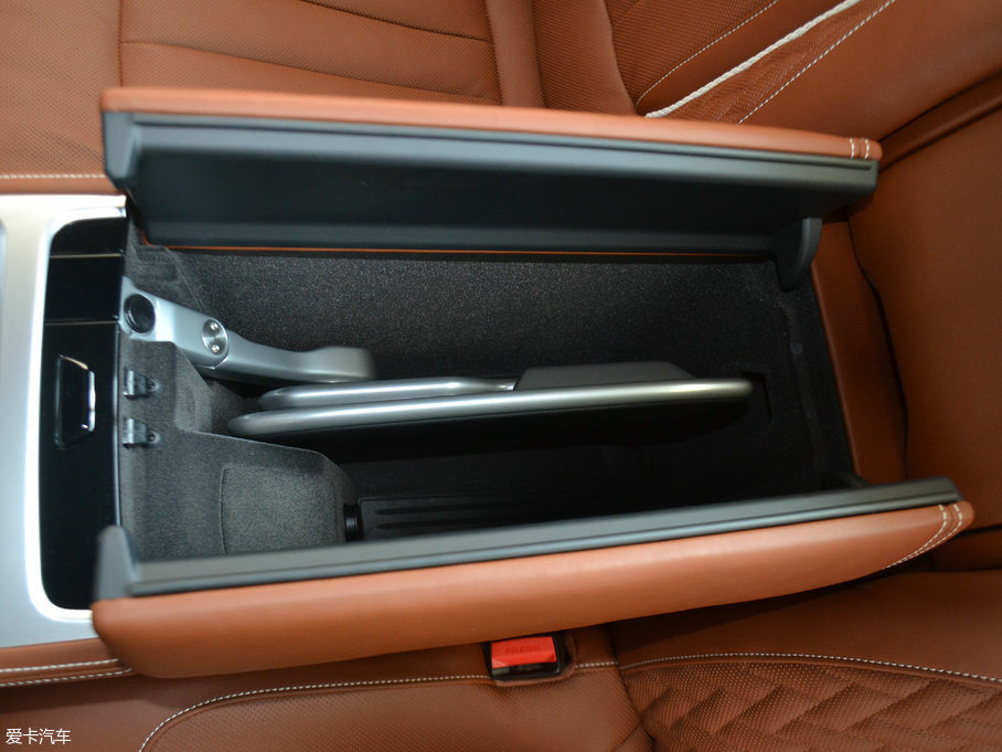 2018R7ϵ M760Li xDrive