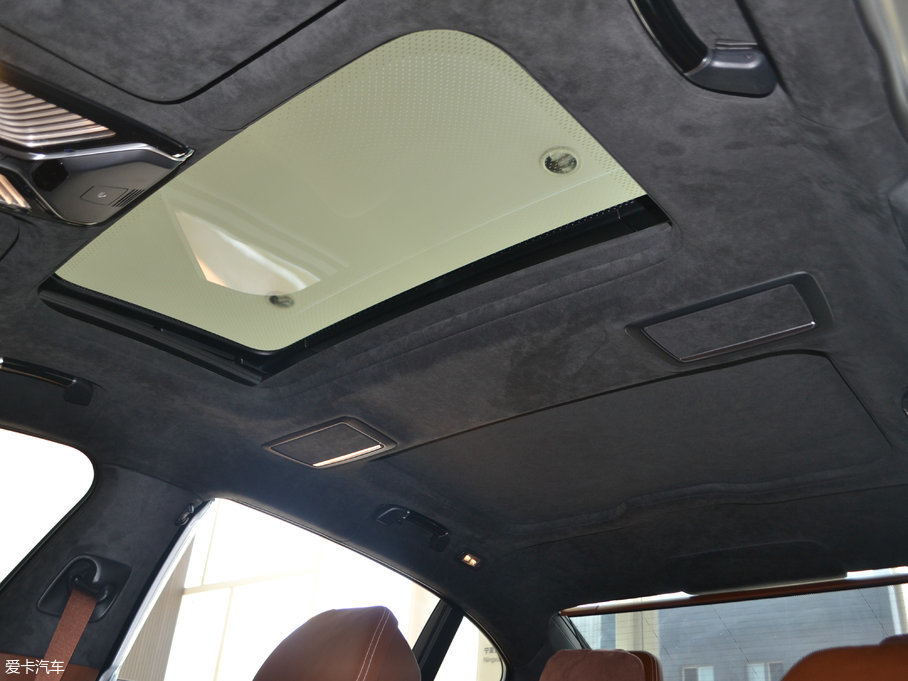 2018R7ϵ M760Li xDrive