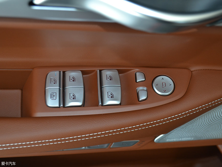 2018R7ϵ M760Li xDrive