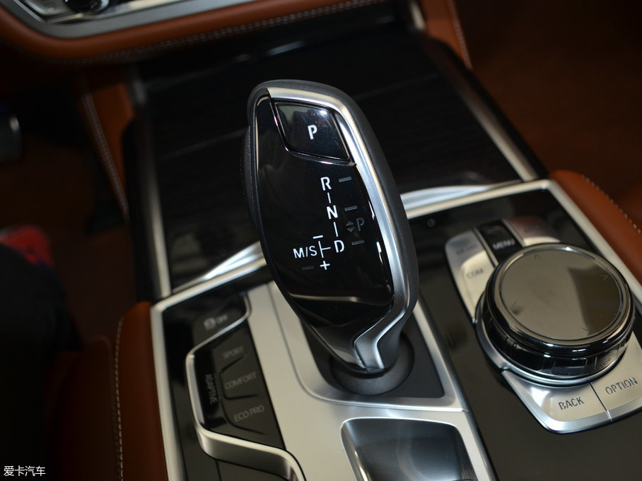 2018R7ϵ M760Li xDrive