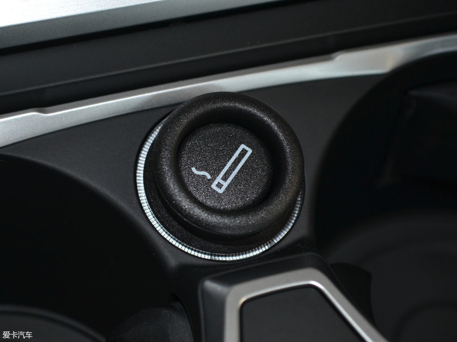 2018R7ϵ M760Li xDrive