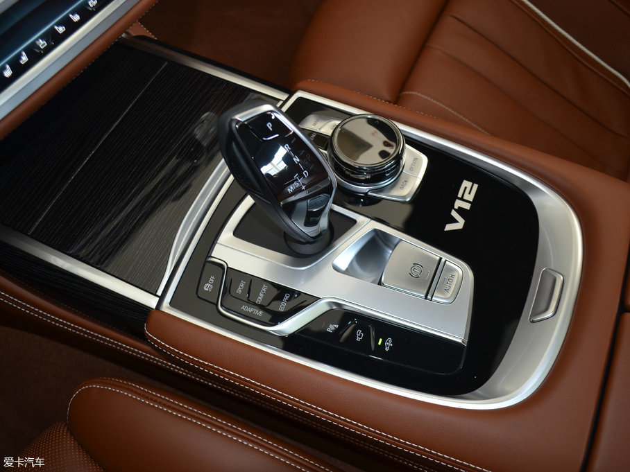 2018R7ϵ M760Li xDrive