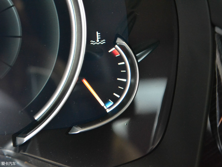 2018R7ϵ M760Li xDrive