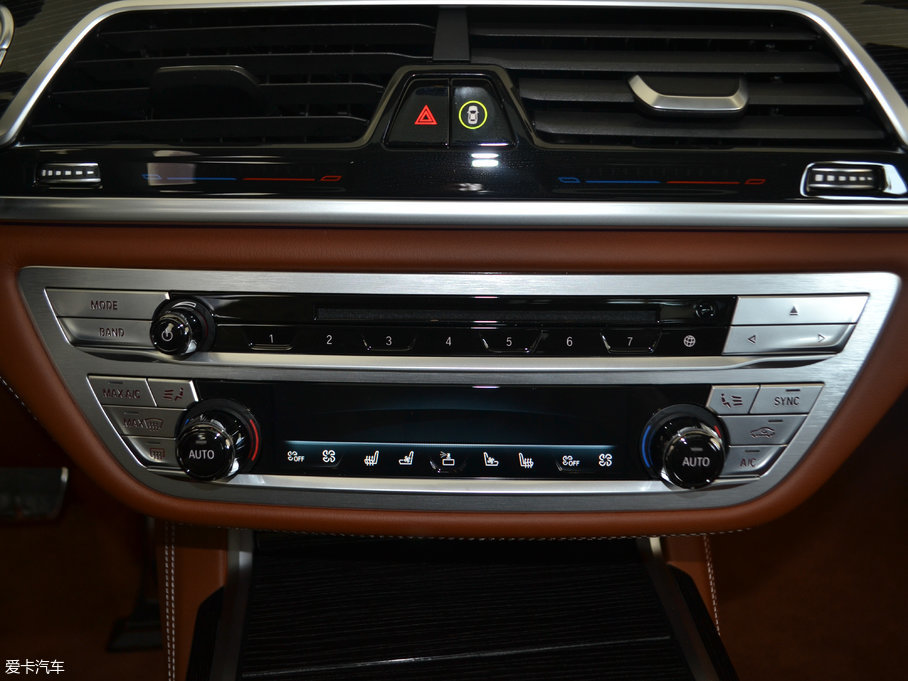 2018R7ϵ M760Li xDrive