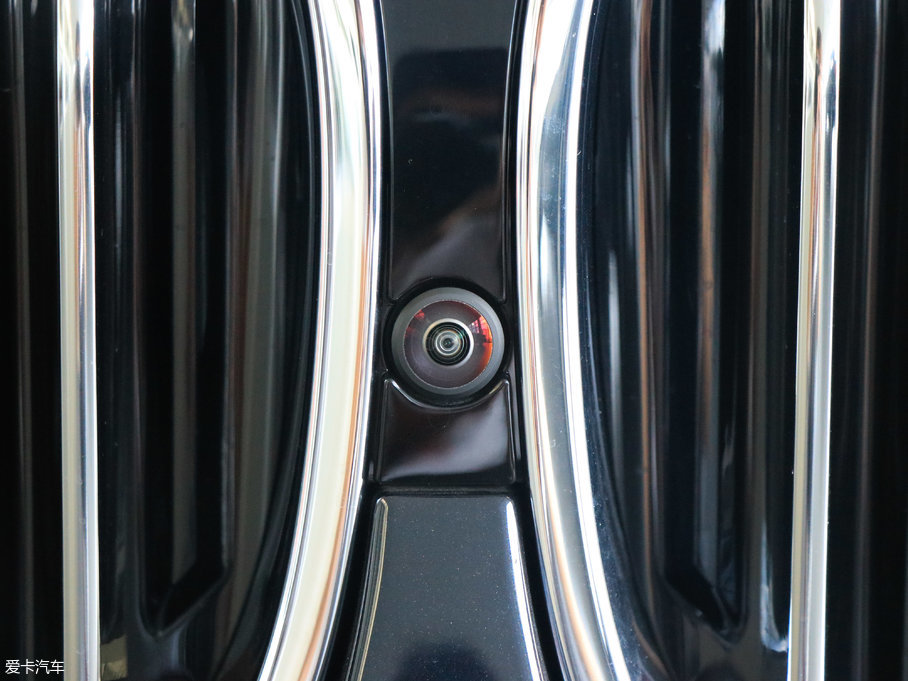 2018R7ϵ 740Li xDrive  ׿Խb