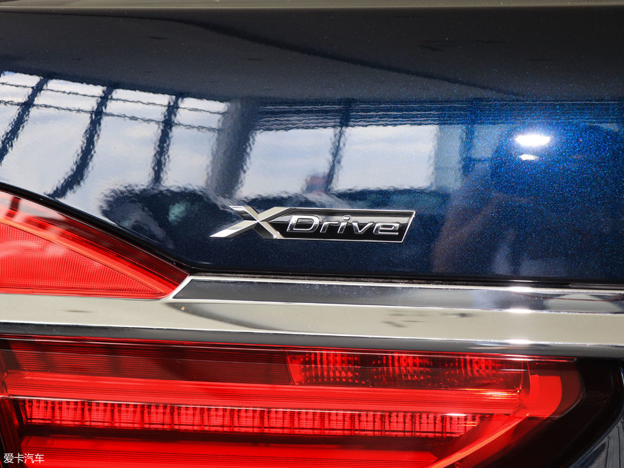 2018R7ϵ 740Li xDrive  ׿Խb