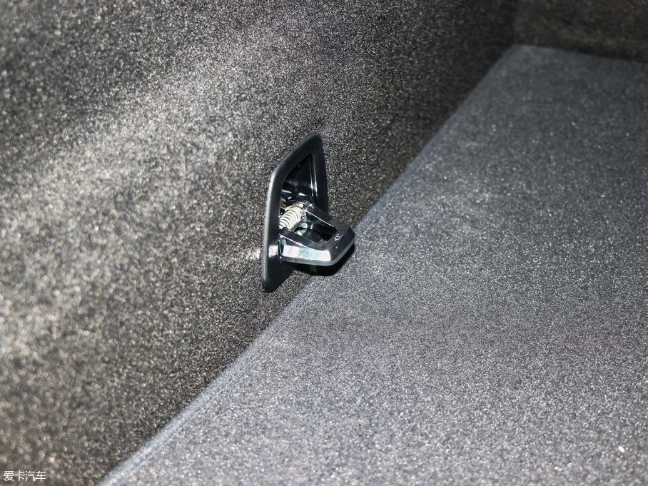 2018R7ϵ 740Li xDrive  ׿Խb