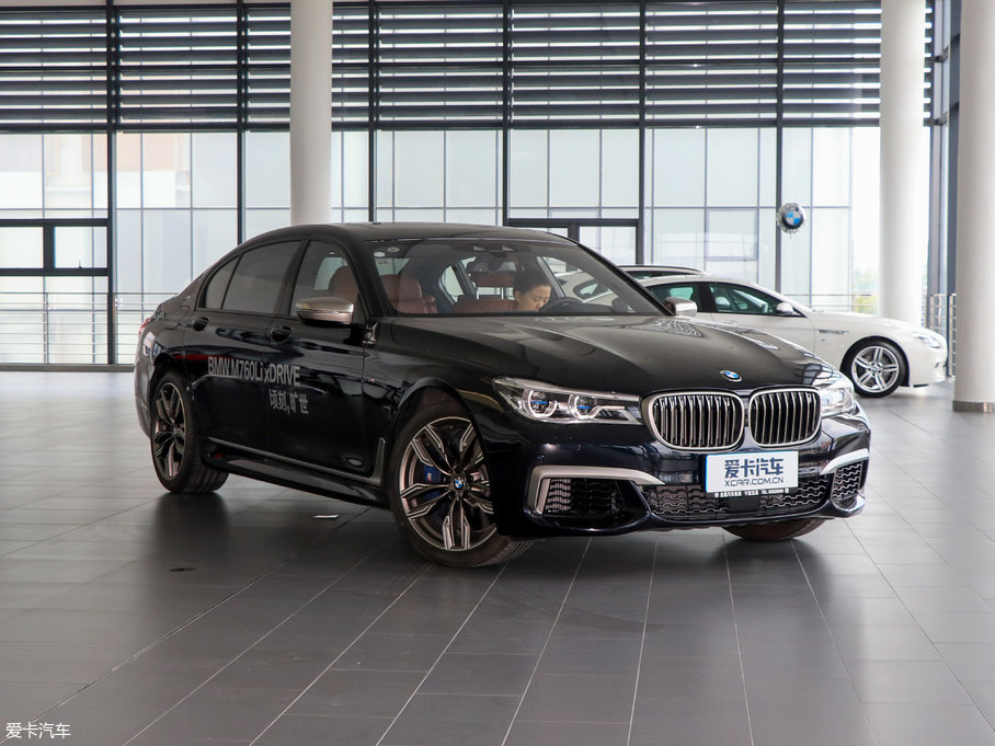 2018R7ϵ M760Li xDrive