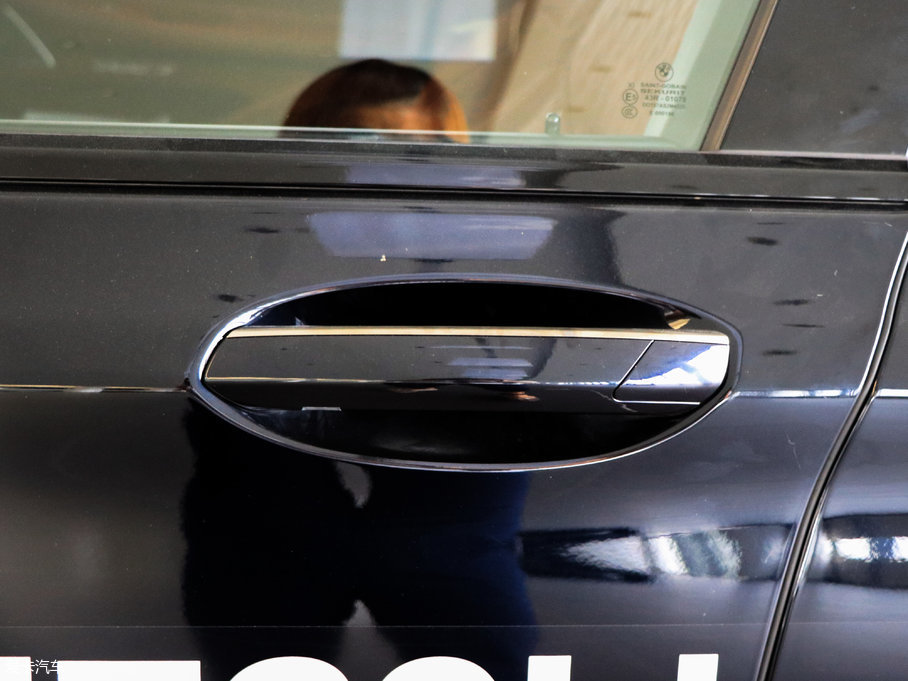 2018R7ϵ M760Li xDrive