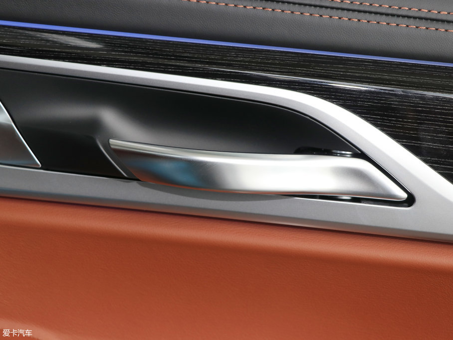 2018R7ϵ M760Li xDrive