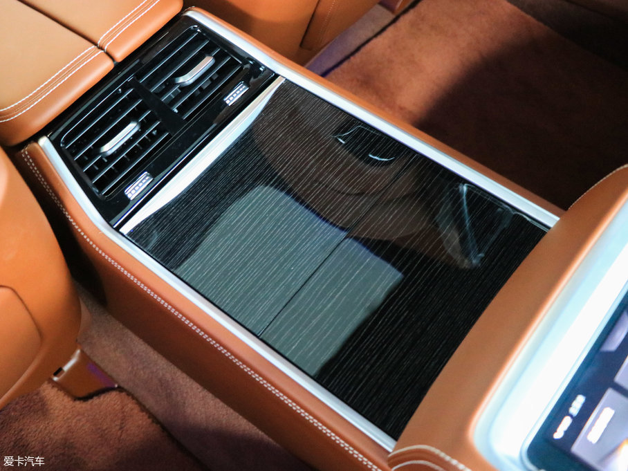 2018R7ϵ M760Li xDrive