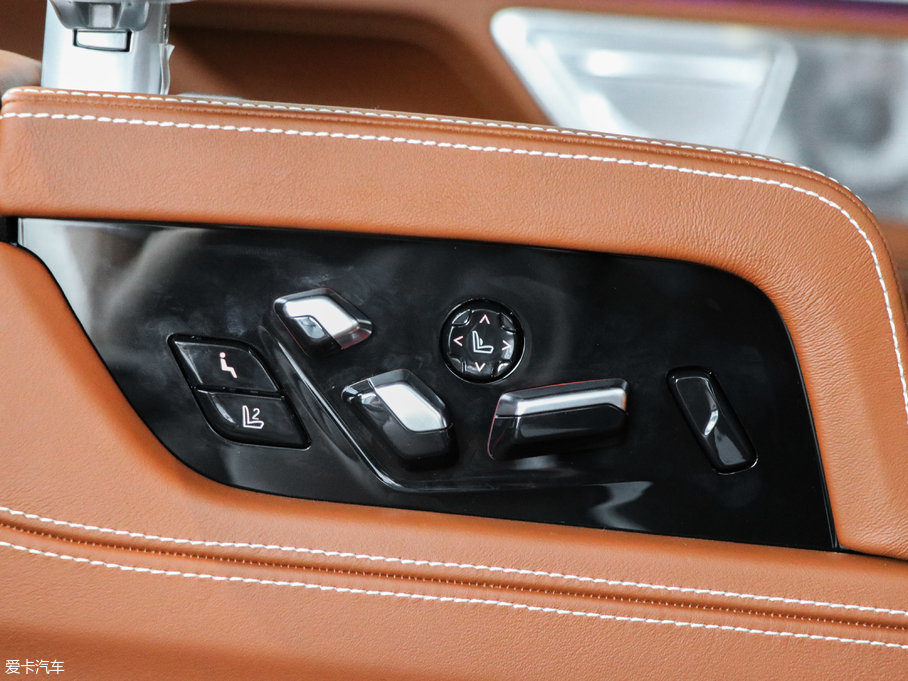 2018R7ϵ M760Li xDrive