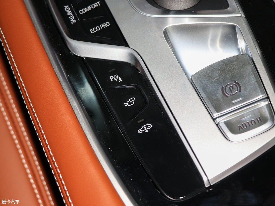 2018R7ϵ M760Li xDrive