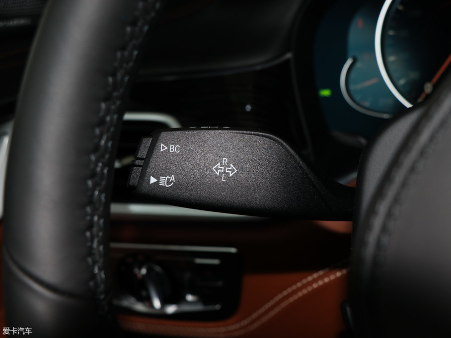 2018R7ϵ M760Li xDrive