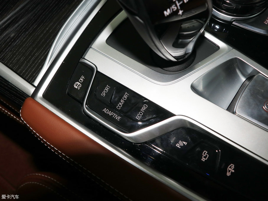 2018R7ϵ M760Li xDrive