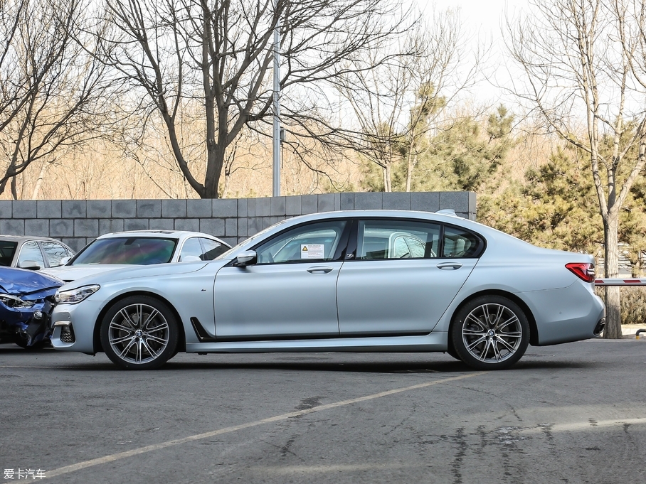 2018R7ϵ 740Li xDrive 40؄e