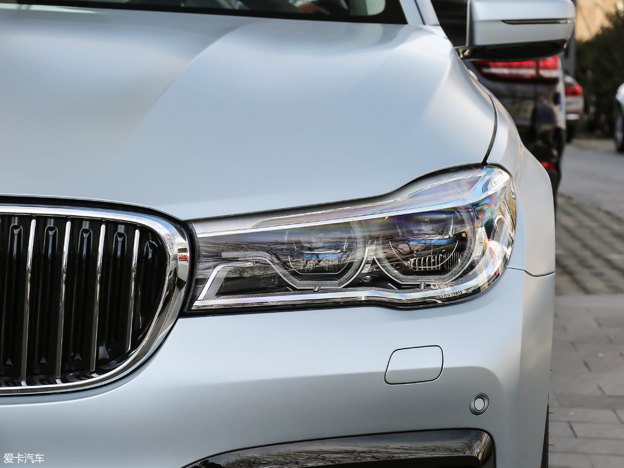 2018R7ϵ 740Li xDrive 40؄e