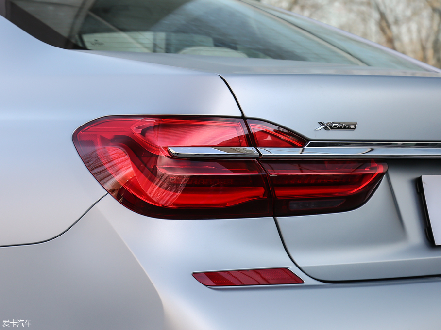 2018R7ϵ 740Li xDrive 40؄e