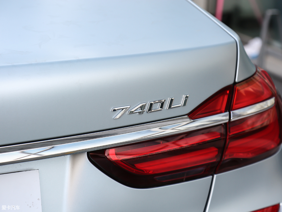 2018R7ϵ 740Li xDrive 40؄e