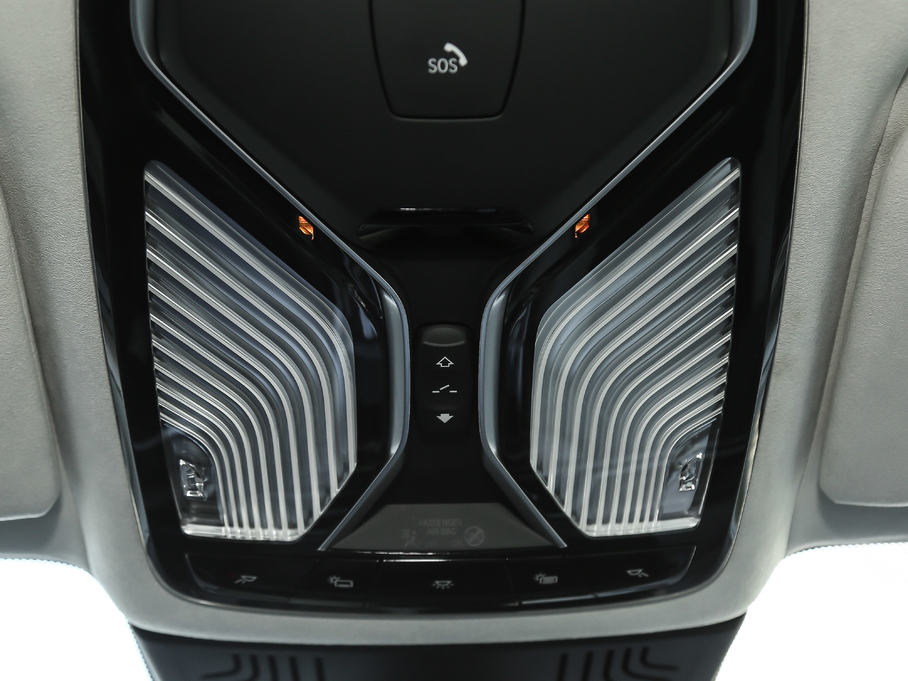 2018R7ϵ 740Li xDrive 40؄e