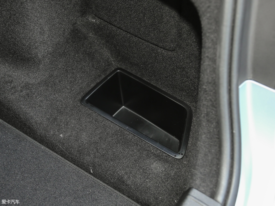 2018R7ϵ 740Li xDrive 40؄e