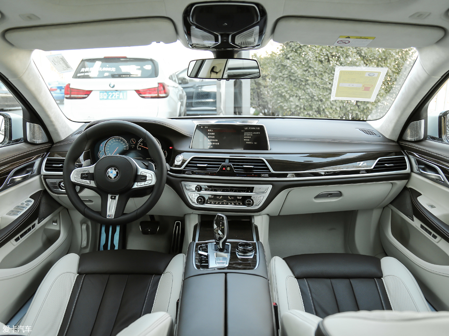 2018R7ϵ 740Li xDrive 40؄e