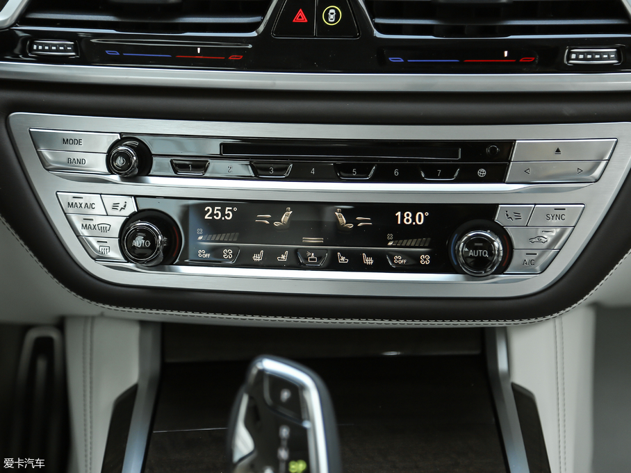 2018R7ϵ 740Li xDrive 40؄e