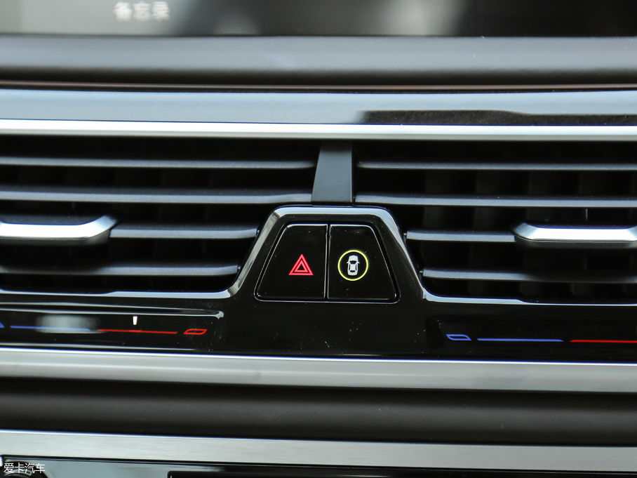 2018R7ϵ 740Li xDrive 40؄e